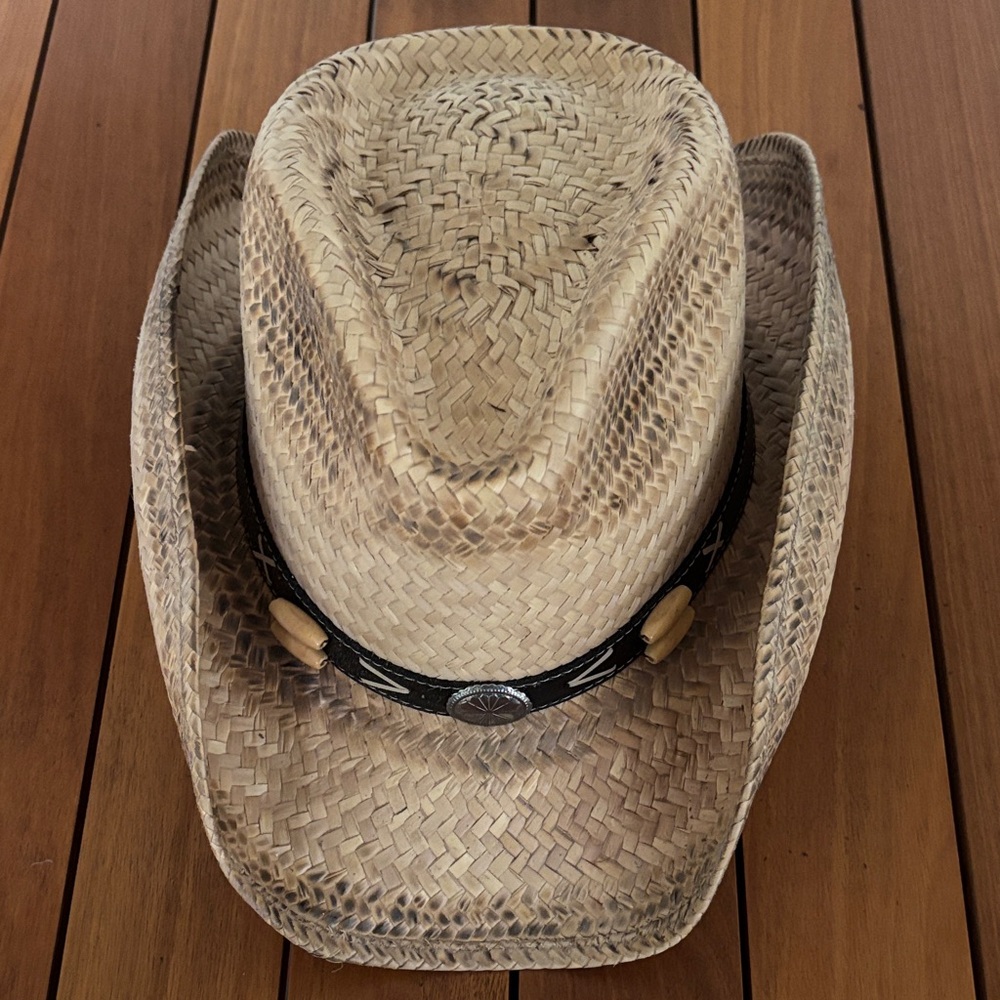 Stylish Straw Cowboy Hat with Black Leather Band